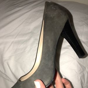 Ralph Lauren Grey Suede Pumps Size 8.5 GENTLY USED